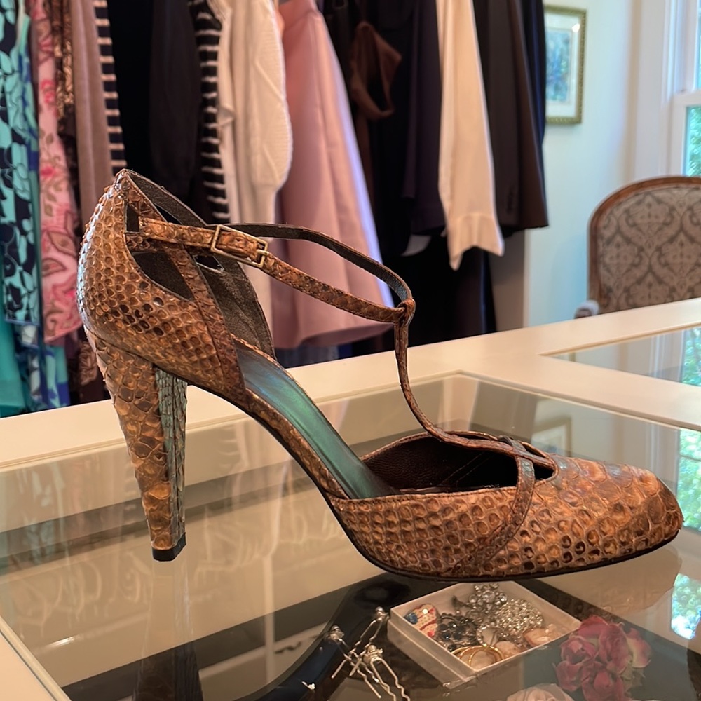 Gently Used Stuart Weitzman Heels 8 M - image 3